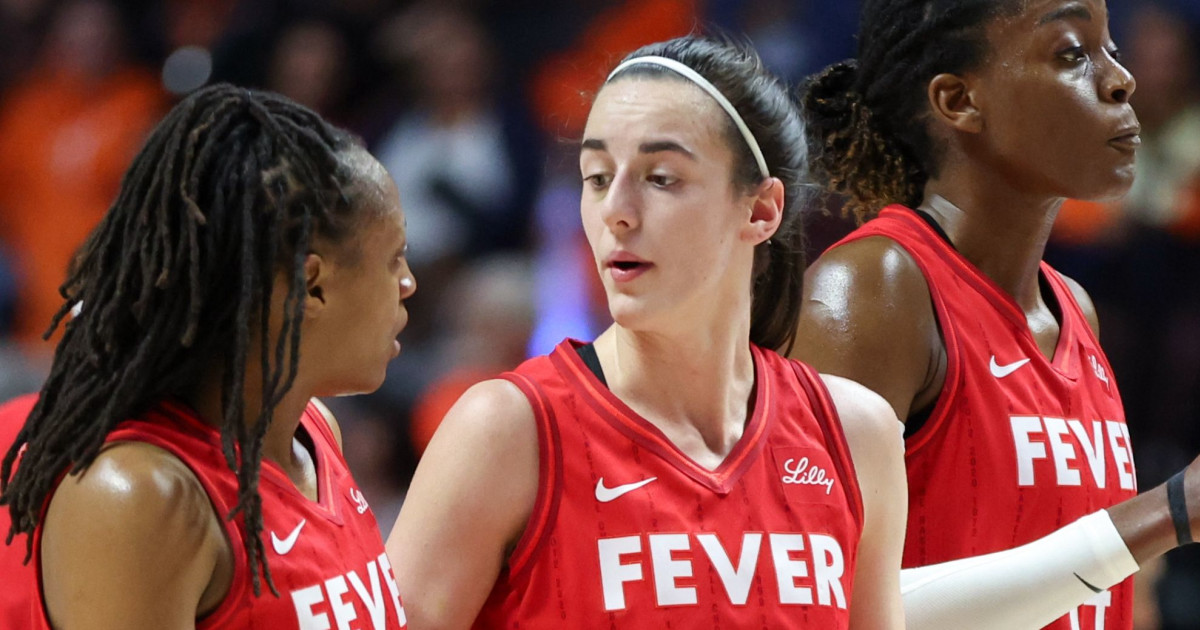 Caitlin Clark Sends Clear Message on Indiana Fever Locker Room Before 2025  WNBA Season - Athlon Sports