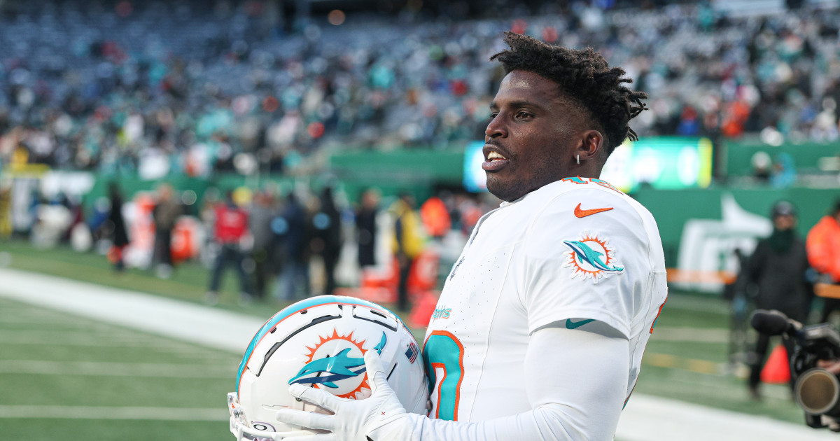 Tyreek Hill’s Change in Physical Appearance Throughout NFL Career Draws Attention - Athlon Sports