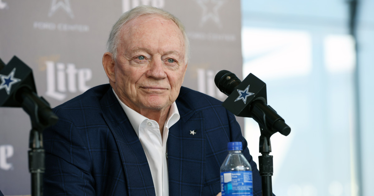 Robert Griffin Takes Sarcastic Dig at Jerry Jones After Cowboys Owner Calls Out Micah Parsons - Athlon Sports