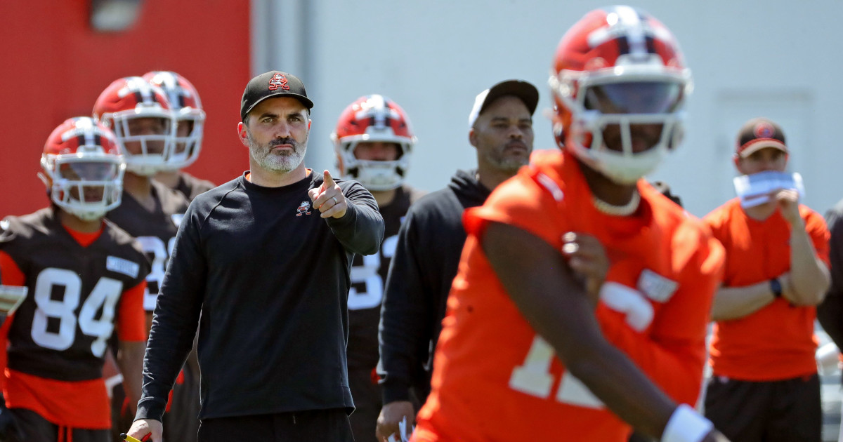 Kevin Stefanski Breaks Silence on Shedeur Sanders & Browns QB Battle -  Athlon Sports