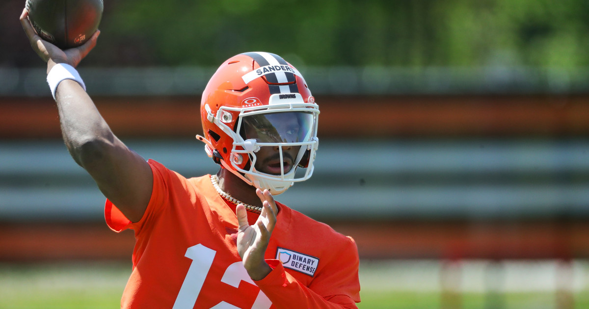 Shedeur Sanders Melts Hearts with Wholesome Interaction with Wyatt Teller’s Son - Athlon Sports