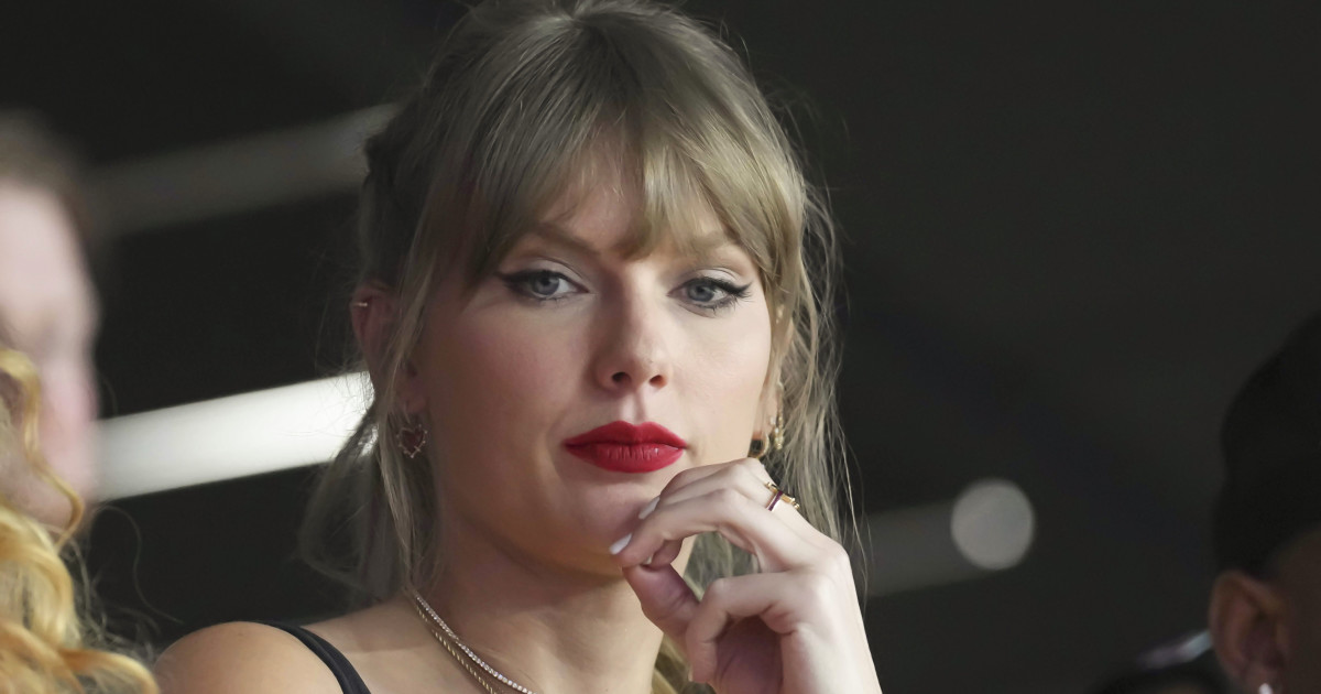 Taylor Swift Appears to Have Decided on Chiefs-Panthers Game: Report - Athlon Sports