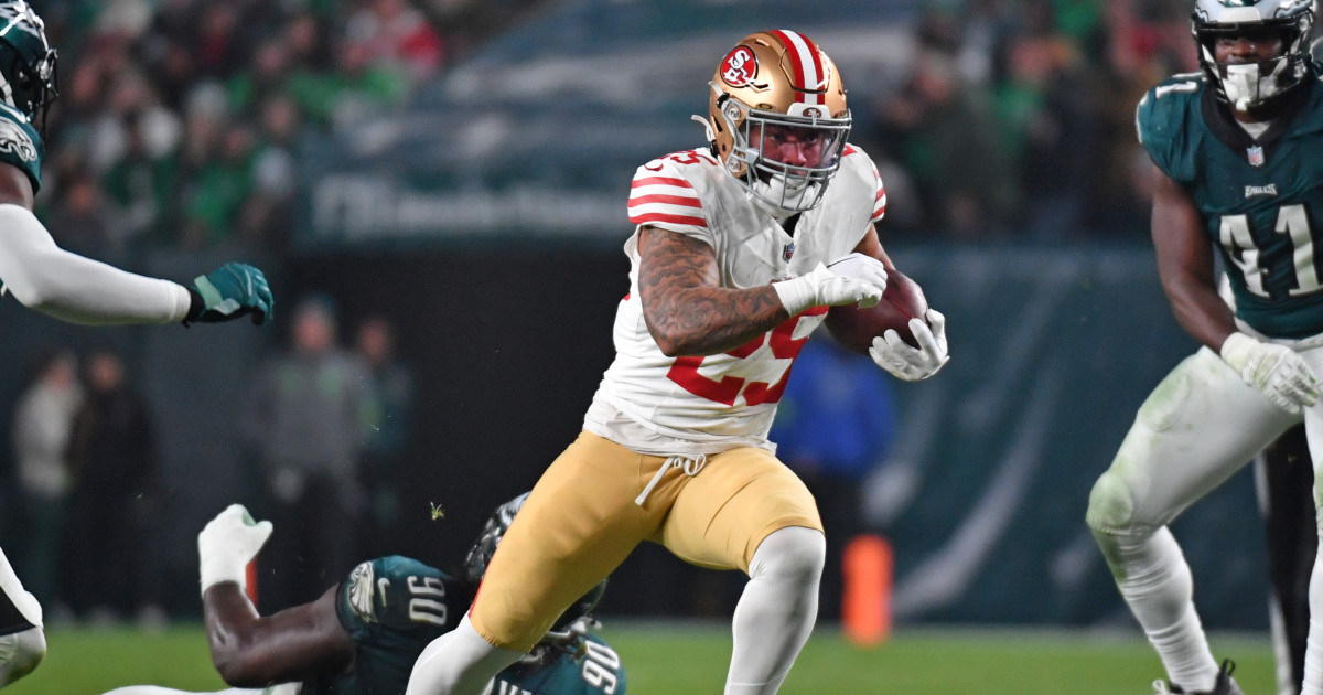 Chiefs’ Elijah Mitchell Scouts Running Back Room: ‘They’re All Beasts!’ - Athlon Sports