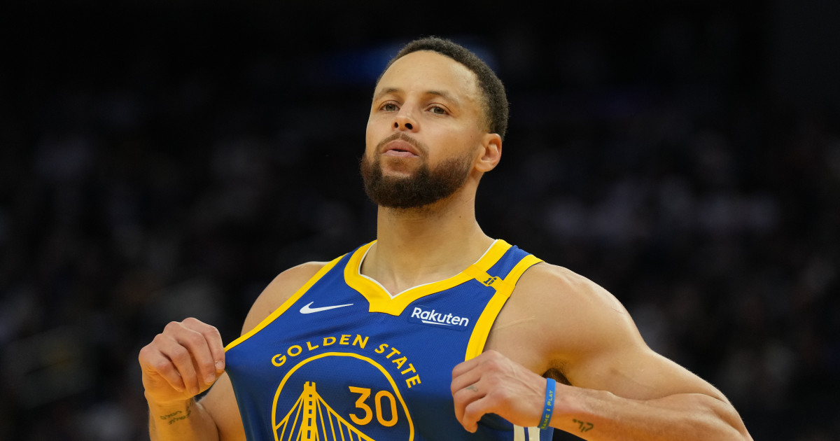 Steph Curry’s LeBron James Post Has Fans Talking on Sunday - Athlon Sports