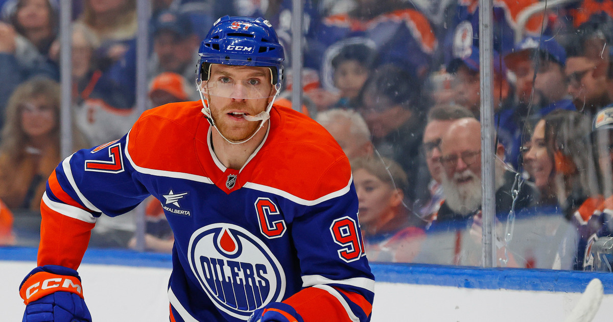 Frank Seravalli Names Most Likely Suitors for Oilers' Connor McDavid - Athlon Sports