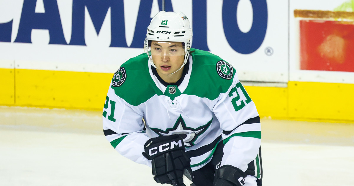 "Probably 50/50 At This Point": Stars Facing Decision Between Forward and Defenseman - Athlon Sports