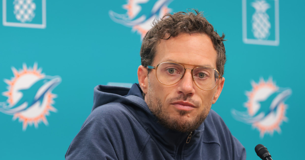 Dolphins Star Offensive Lineman Uses Conor McGregor Smack Talk to Get in Defenders' Heads - Athlon Sports