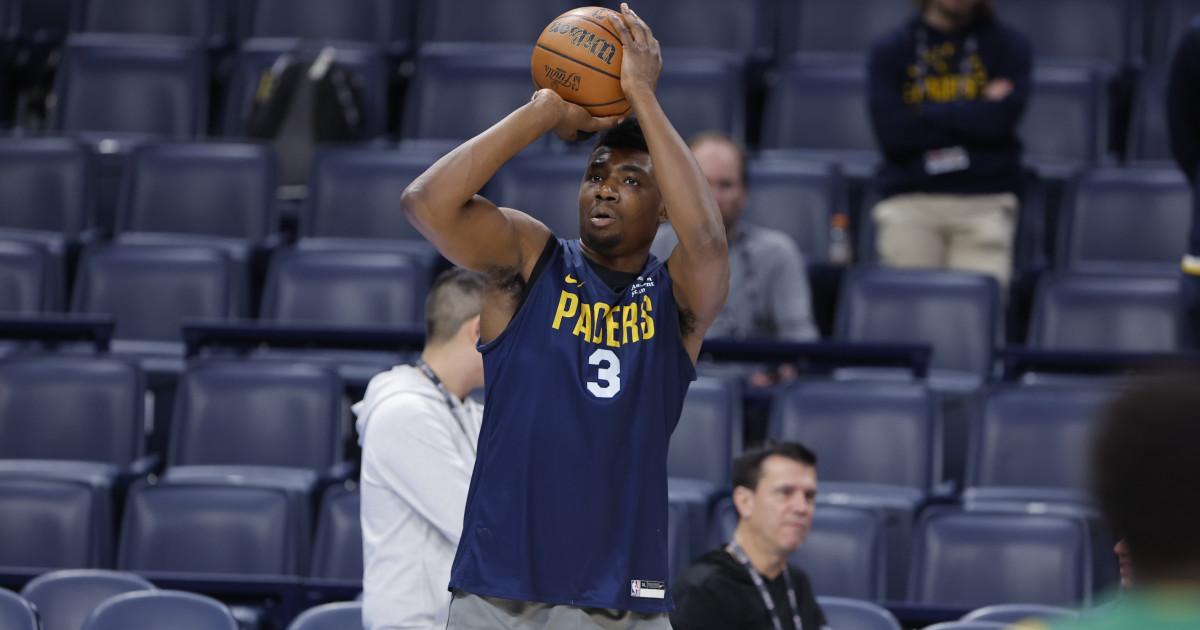 Ex-Lakers Big Man Ready to Cut NBA Ties With New Contract - Athlon Sports