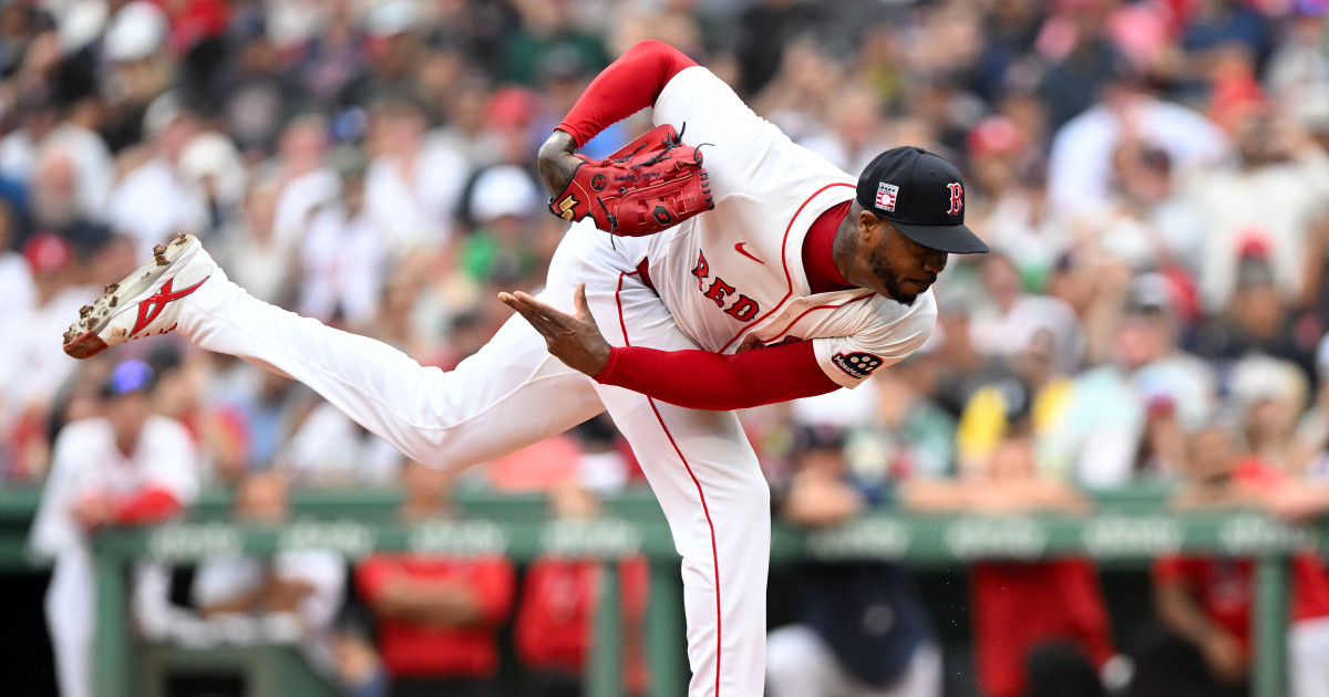 Red Sox Announce Aroldis Chapman News After Leaving Dodgers Game - Athlon Sports