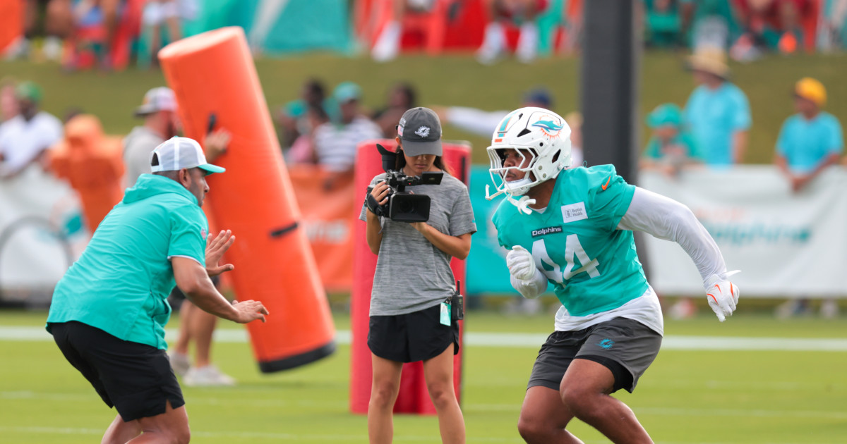Dolphins' Chop Robinson's Skills Making Huge Impression on Teammates - Athlon Sports