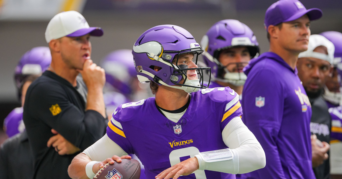 JJ McCarthy Shows Elusiveness, Speed Early in Return Game vs. Texans - Athlon Sports