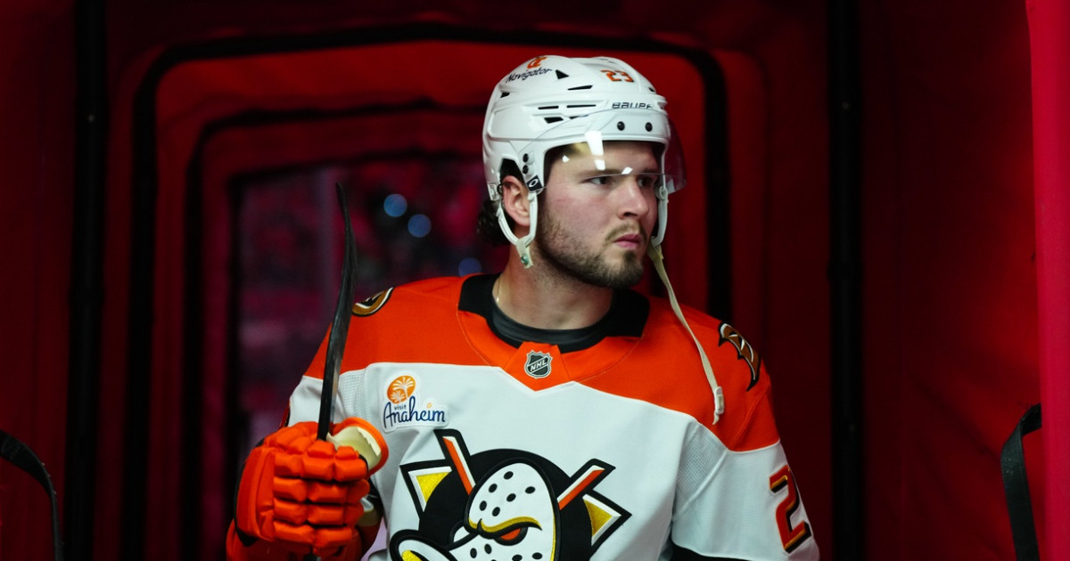 Mason McTavish Rumors: Three Teams Linked With Ducks Star - Athlon Sports
