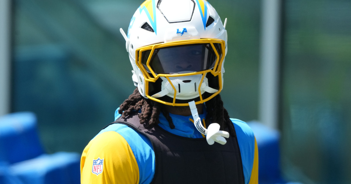 Najee Harris Injury Update Delivers Excellent News for Chargers - Athlon Sports