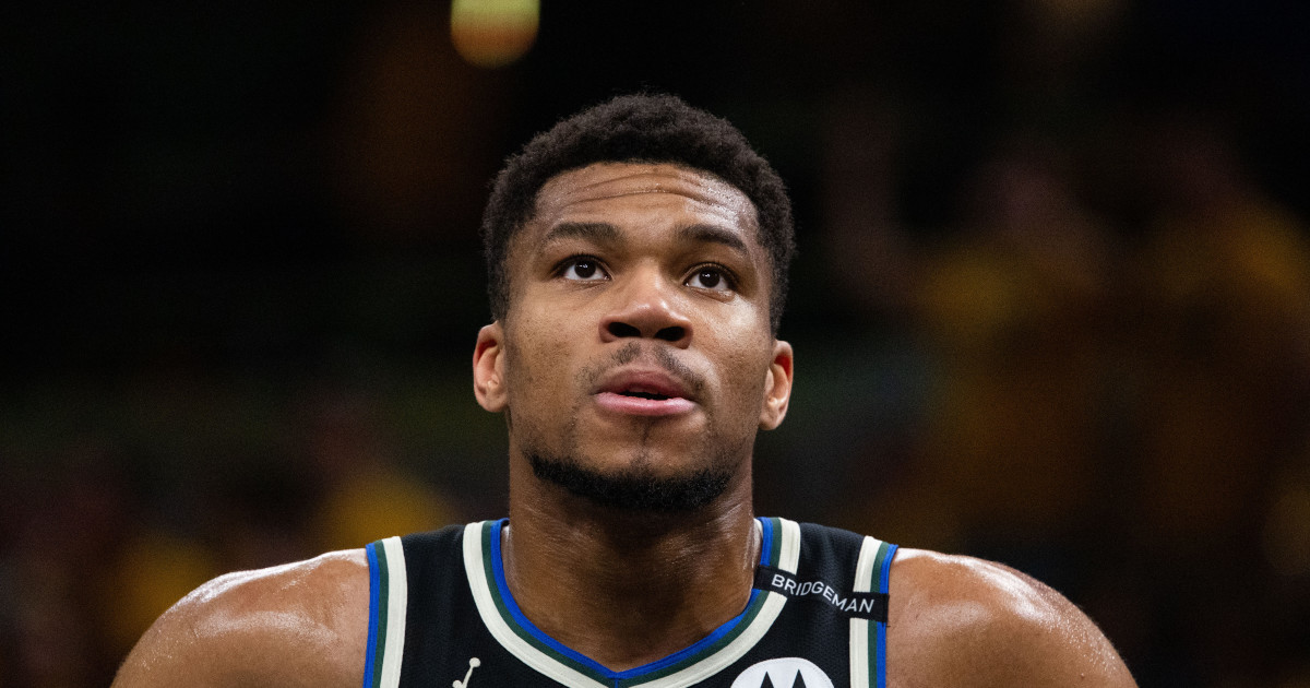 Bucks Sign Former Undrafted Outside Shooter to a 1-Year Deal - Athlon Sports
