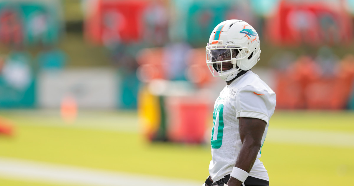 Trade Idea Sends Dolphins' Star Receiver Tyreek Hill To West Coast - Athlon Sports