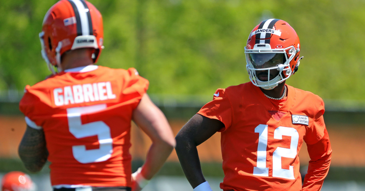 Dillon Gabriel Attempts to Clarify Controversial Shedeur Sanders Comments - Athlon Sports