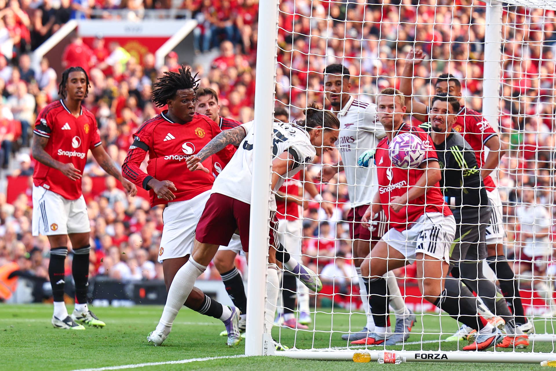 Arsenal vs Manchester United Lineups, Injuries, Live Score & Results