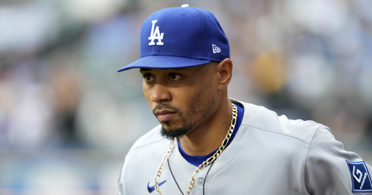 Dave Roberts Reacts to Mookie Betts News Before Brewers Game
