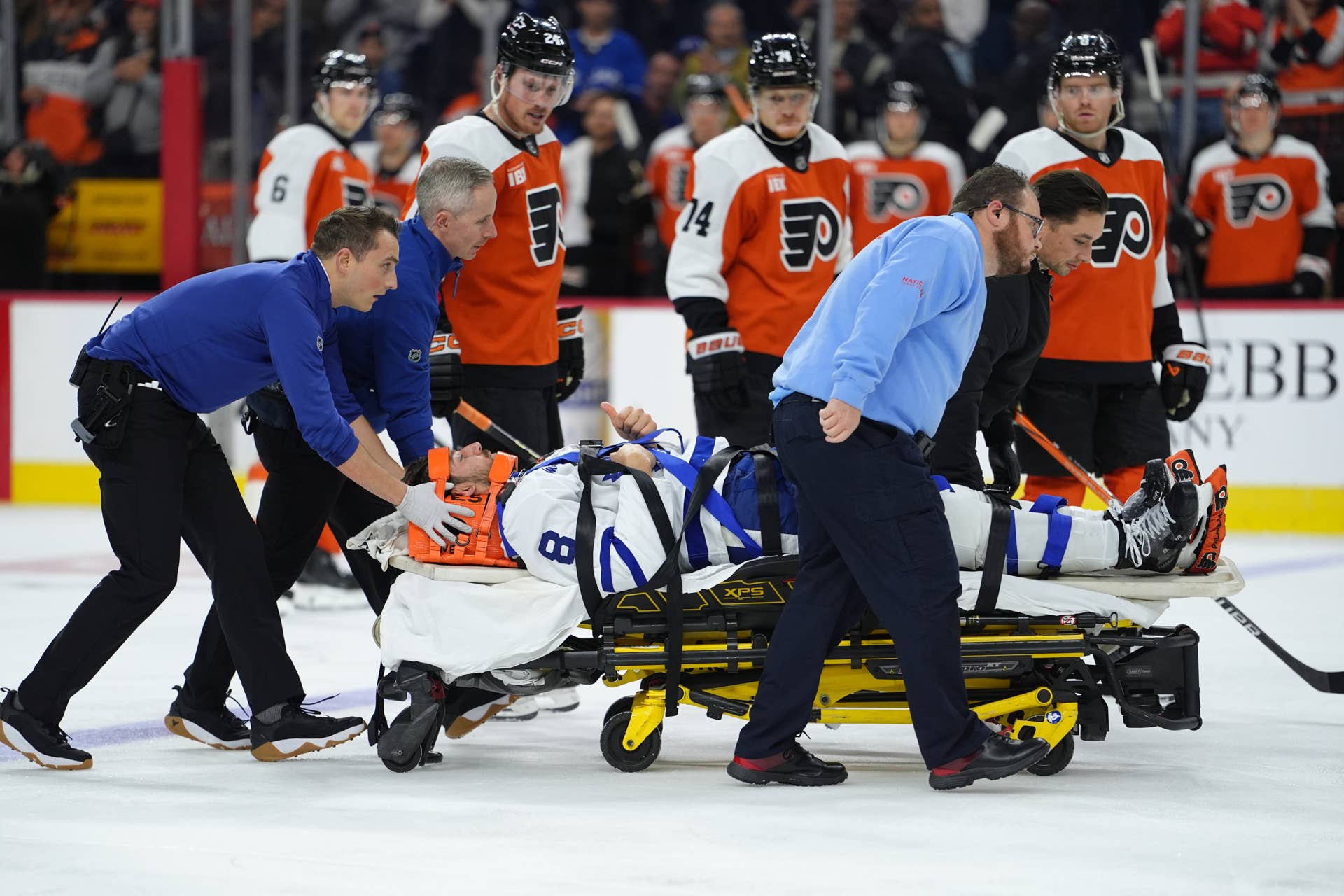 Maple Leafs geben Update zum Zustand von Chris Tanev nach beängstigender ...