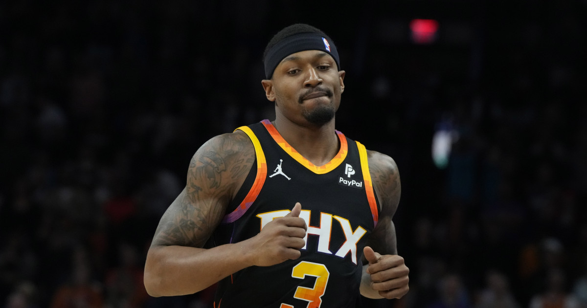 Warriors Forced to Find New Solution to Key Problem After Bradley Beal Joins Clippers - Athlon Sports