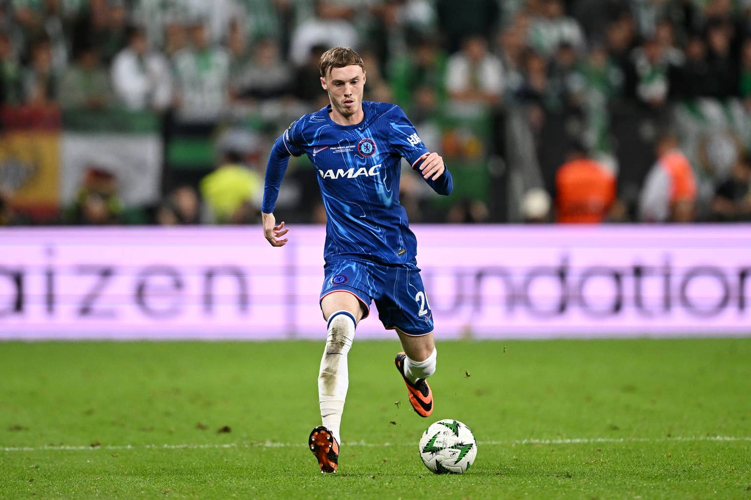 Chelsea Target Dutch National Talent in Bold Transfer Push