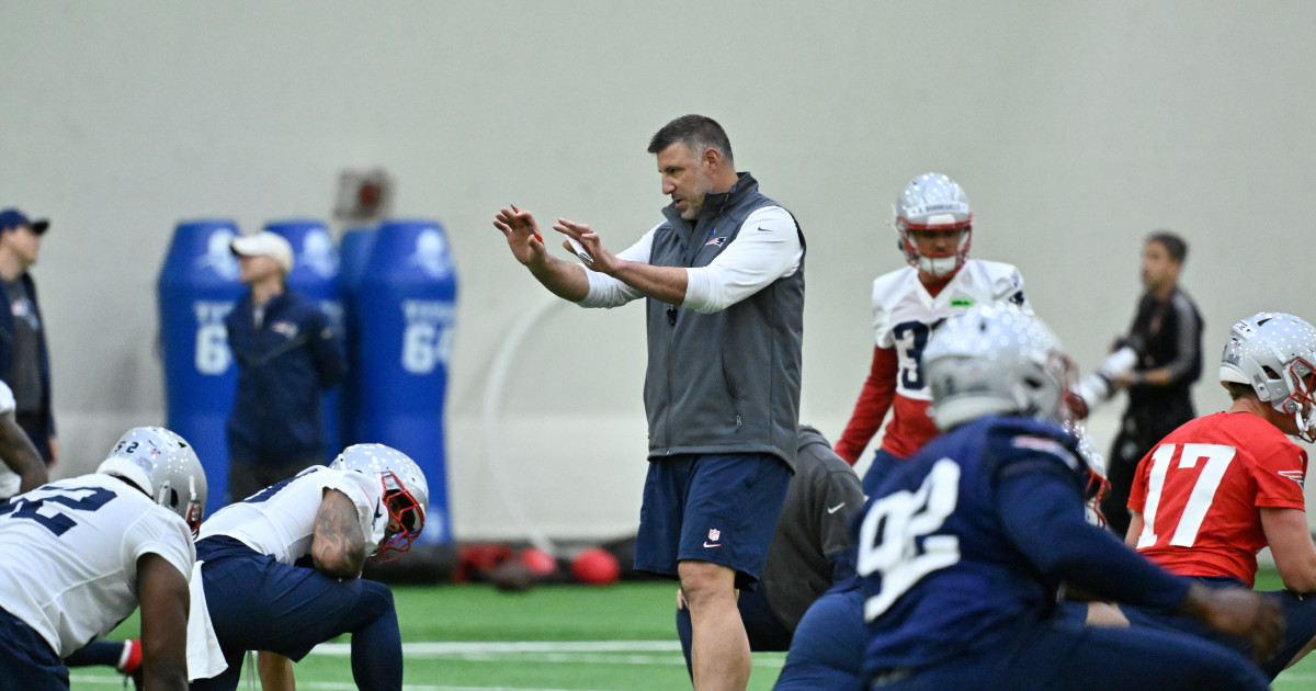 Veteran Running Back Labeled Cut Candidate for Patriots - Athlon Sports