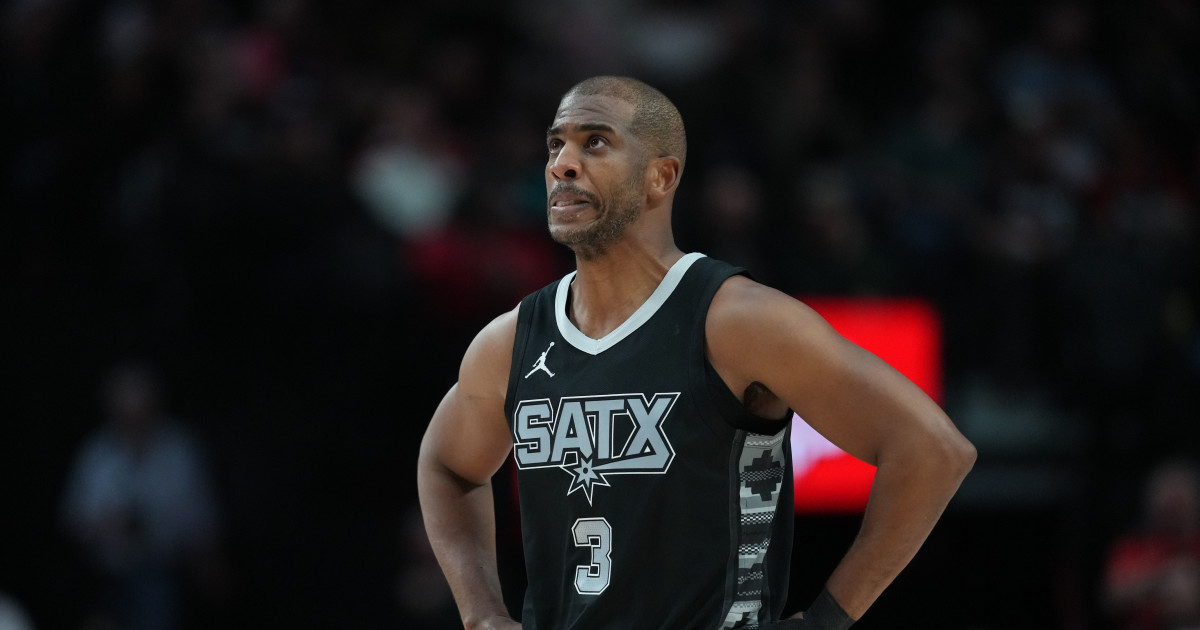 Chris Paul Turns Heads After Clippers Announcement for Retirement Season - Athlon Sports