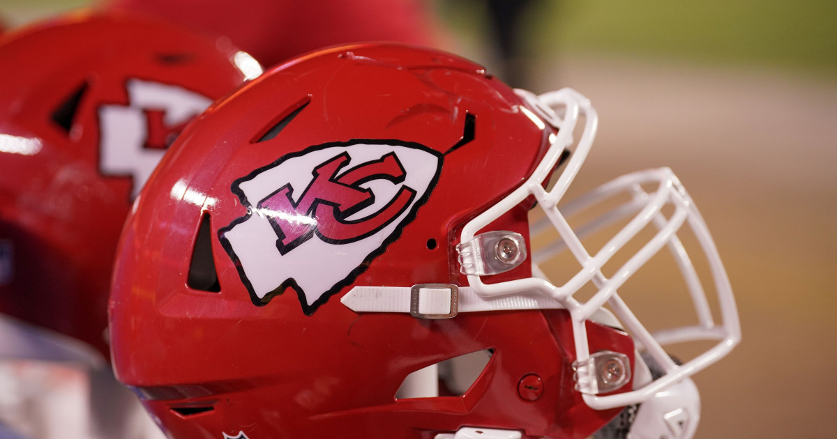 Chiefs Give Up On Once-Promising Receiver In Pre-Camp Cut - Athlon Sports