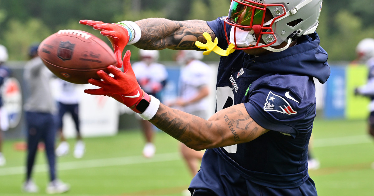 NFL Assistant Compares Patriots' Christian Gonzalez to Reigning Defensive Player of the Year - Athlon Sports
