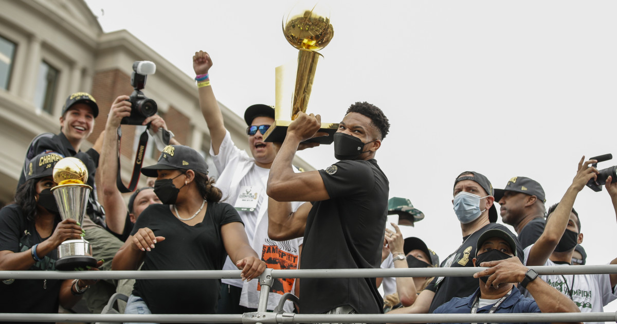 Bucks Celebrate 2021 NBA Title Via Cryptic Social Media Post - Athlon Sports