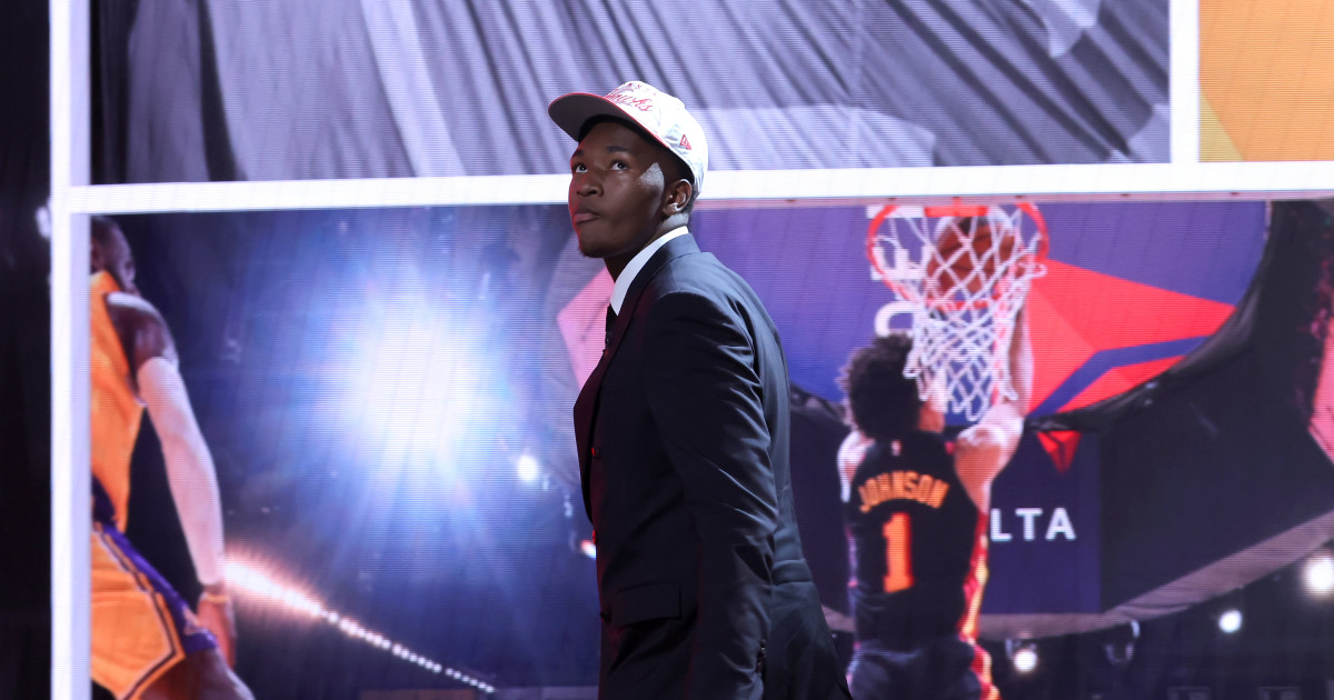 Former College Basketball Star in Tears as Injury Keeps Him Out for At Least 12 Weeks - Athlon Sports