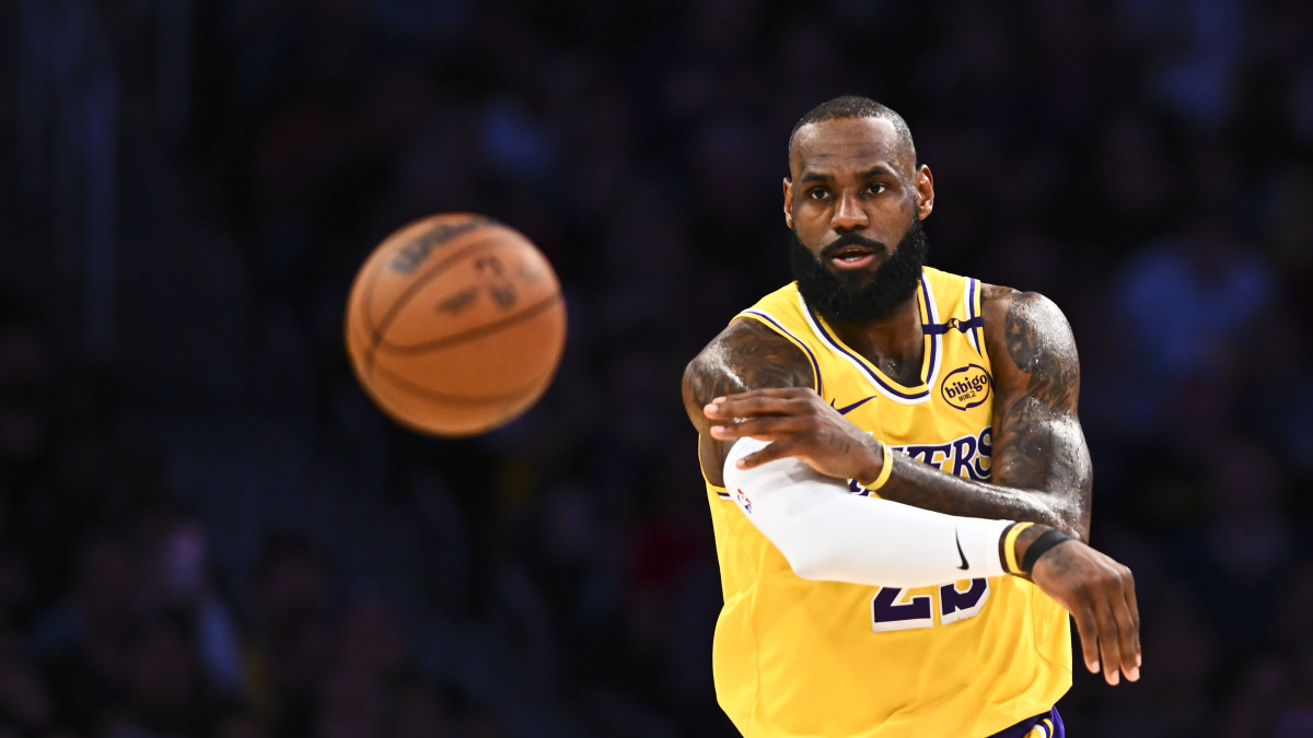 LeBron James' Future With the Lakers Gets Surprising Update - Athlon Sports