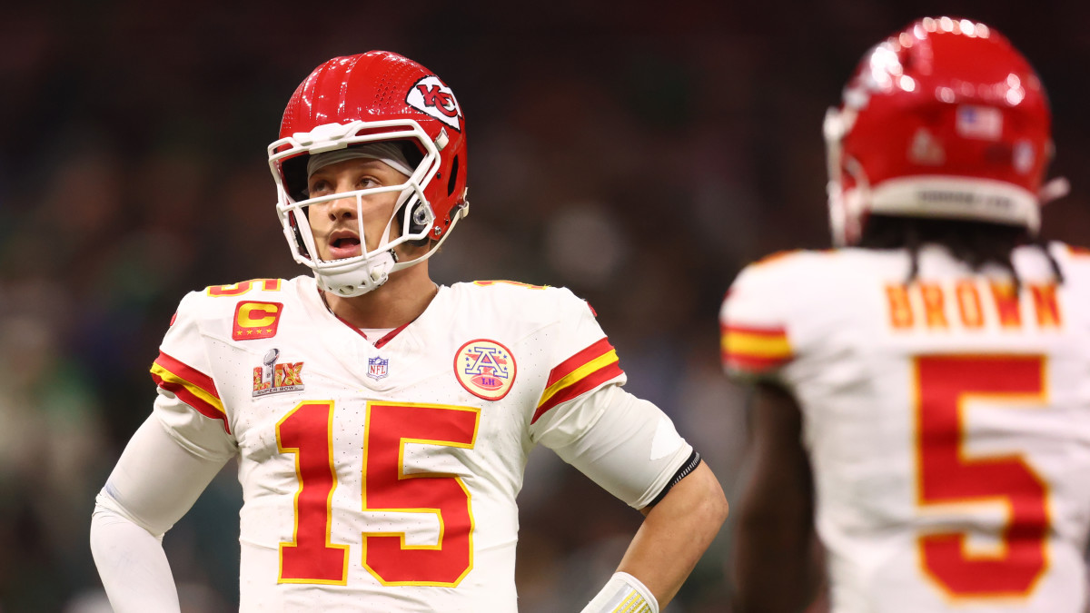 Chiefs Facing Major $38 Million Patrick Mahomes Decision - Athlon Sports