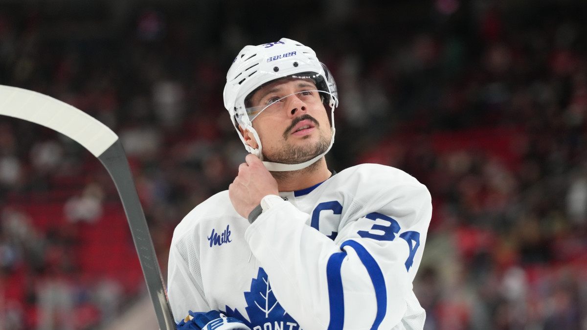 Auston Matthews' Goal Scoring Gets Questioned in Mitch Marner's Absence - Athlon Sports