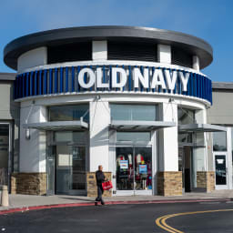 Old Navy's Popular Flip-Flops Are Now Just $2 in 10 'Beautiful' Colors