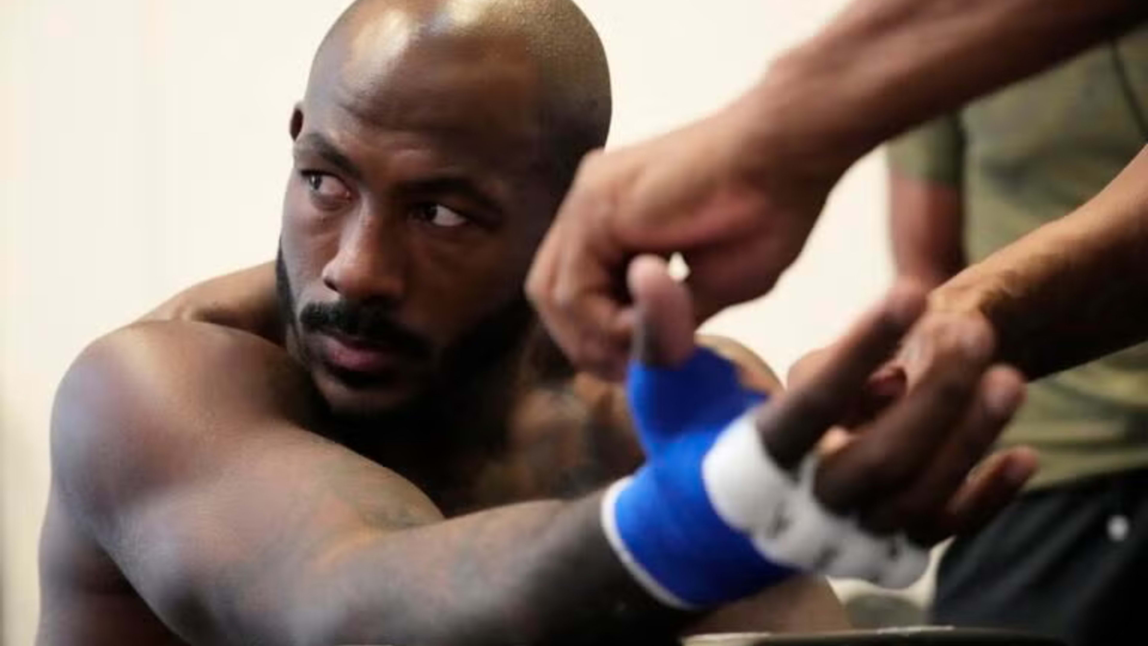 Khalil Rountree hand wrap