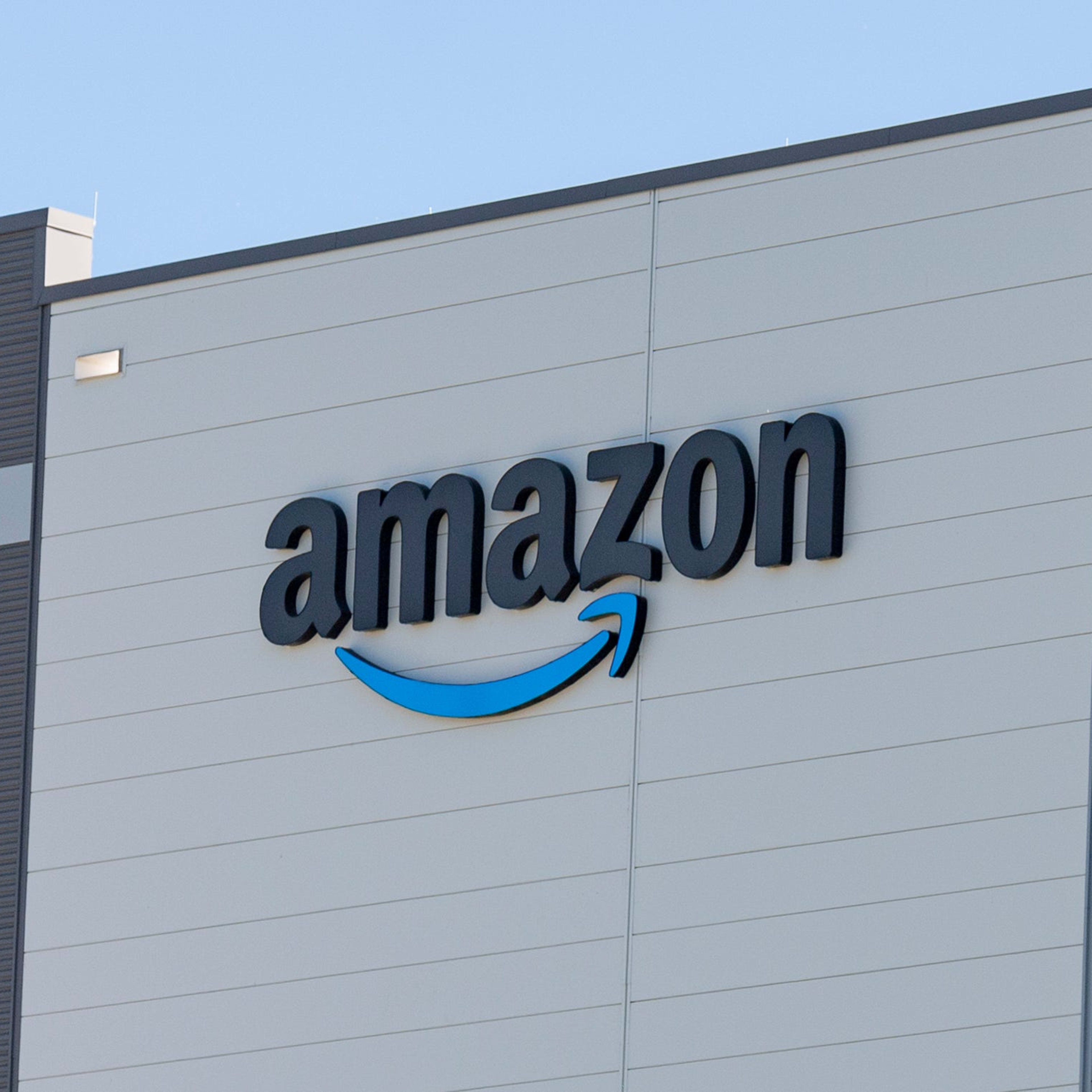 Amazon’s $34 Fleece-Lined Sweatpants With Zippered Pockets Are Now Just $18