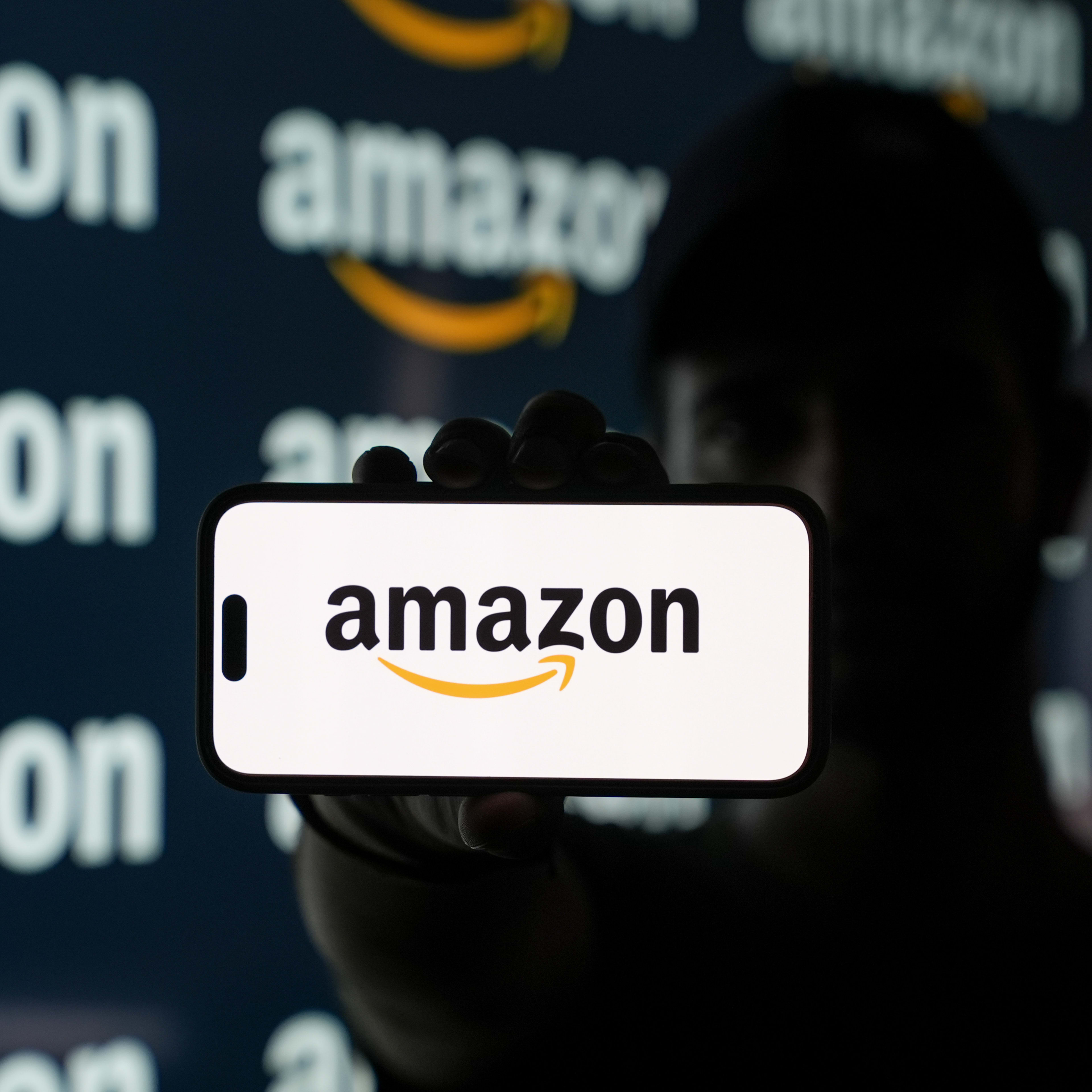 Amazon Has ‘Very Soft’ Athletic Joggers on Sale Now for $8