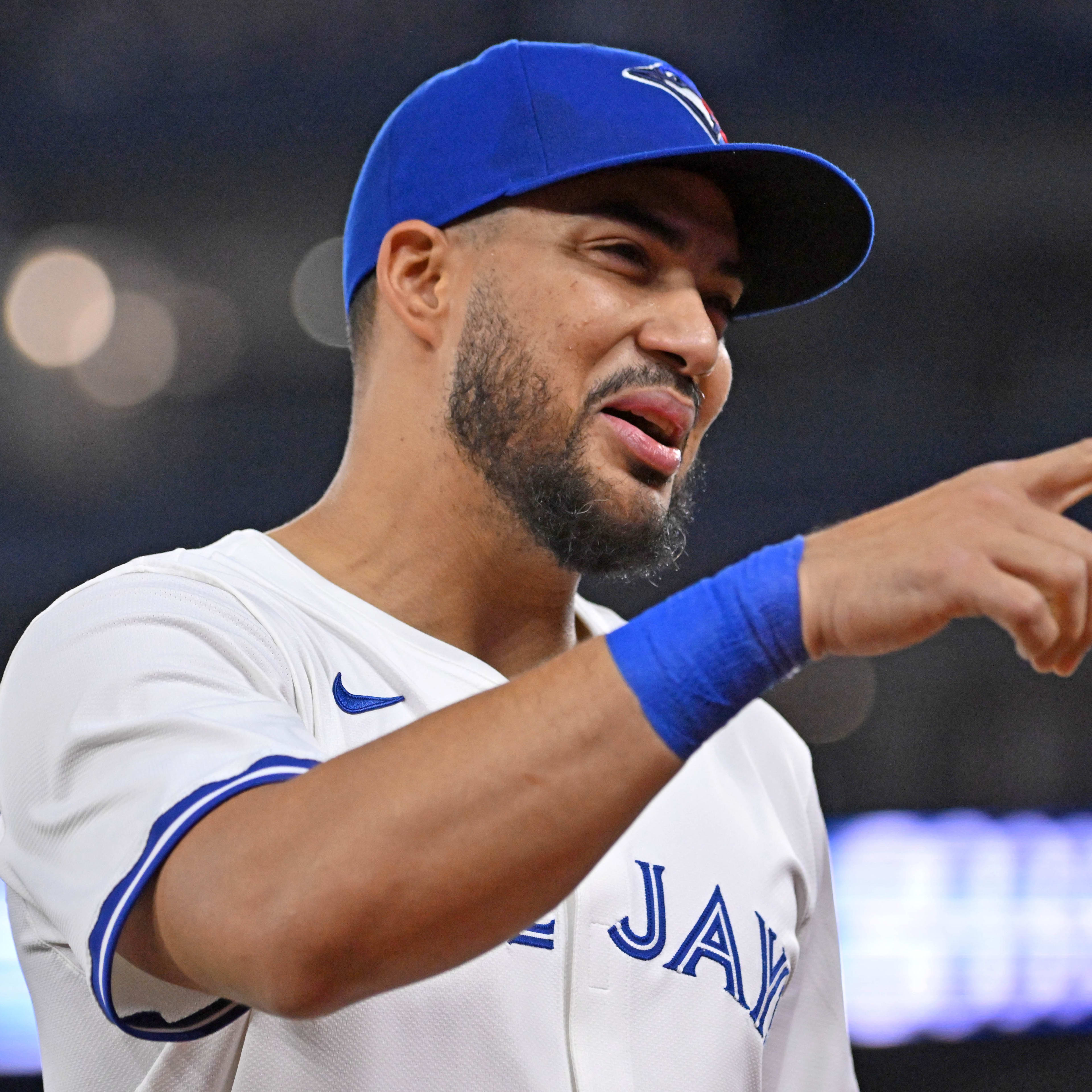 Toronto Blue Jays right fielder Anthony Santander (25)