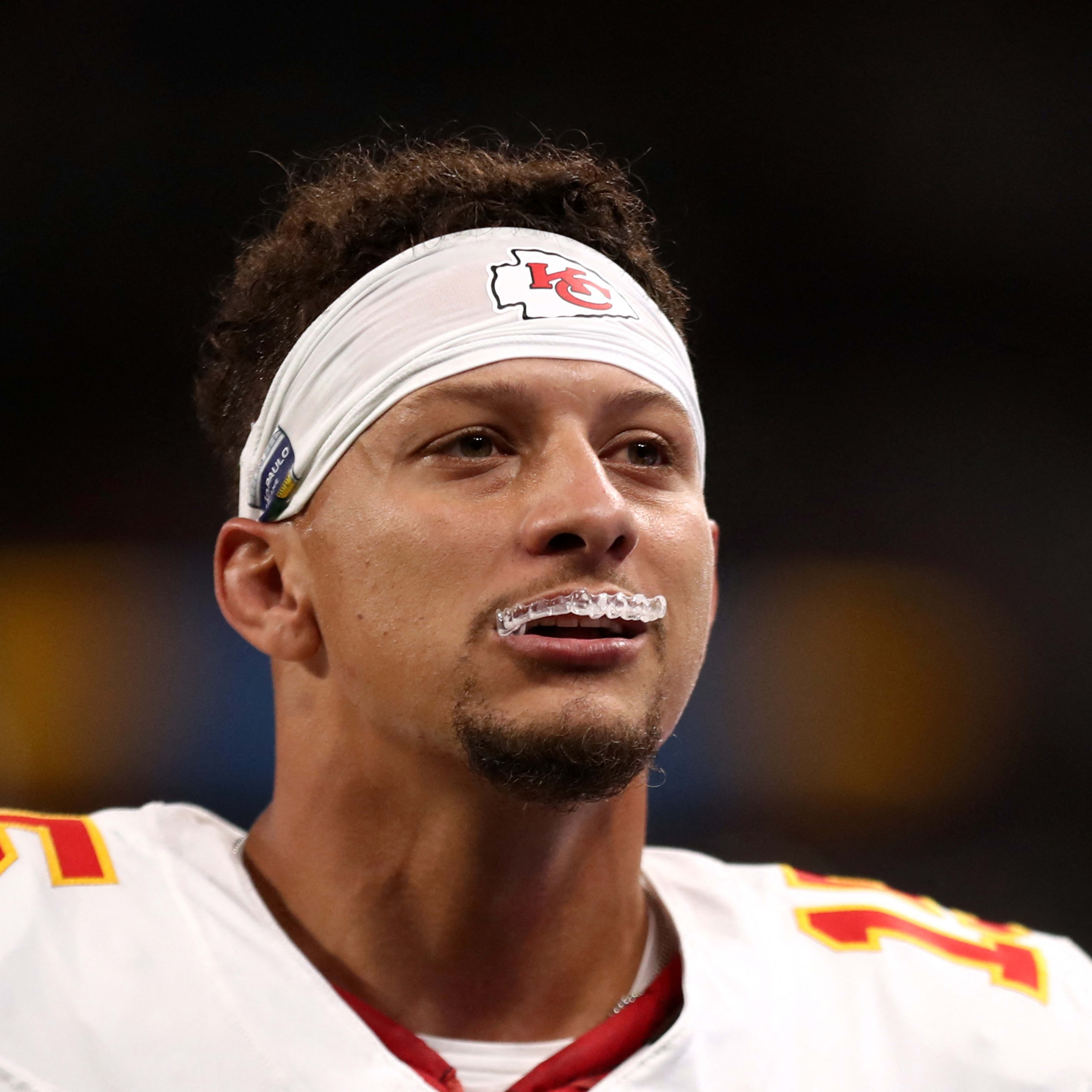Kansas City Chiefs quarterback Patrick Mahomes (15).