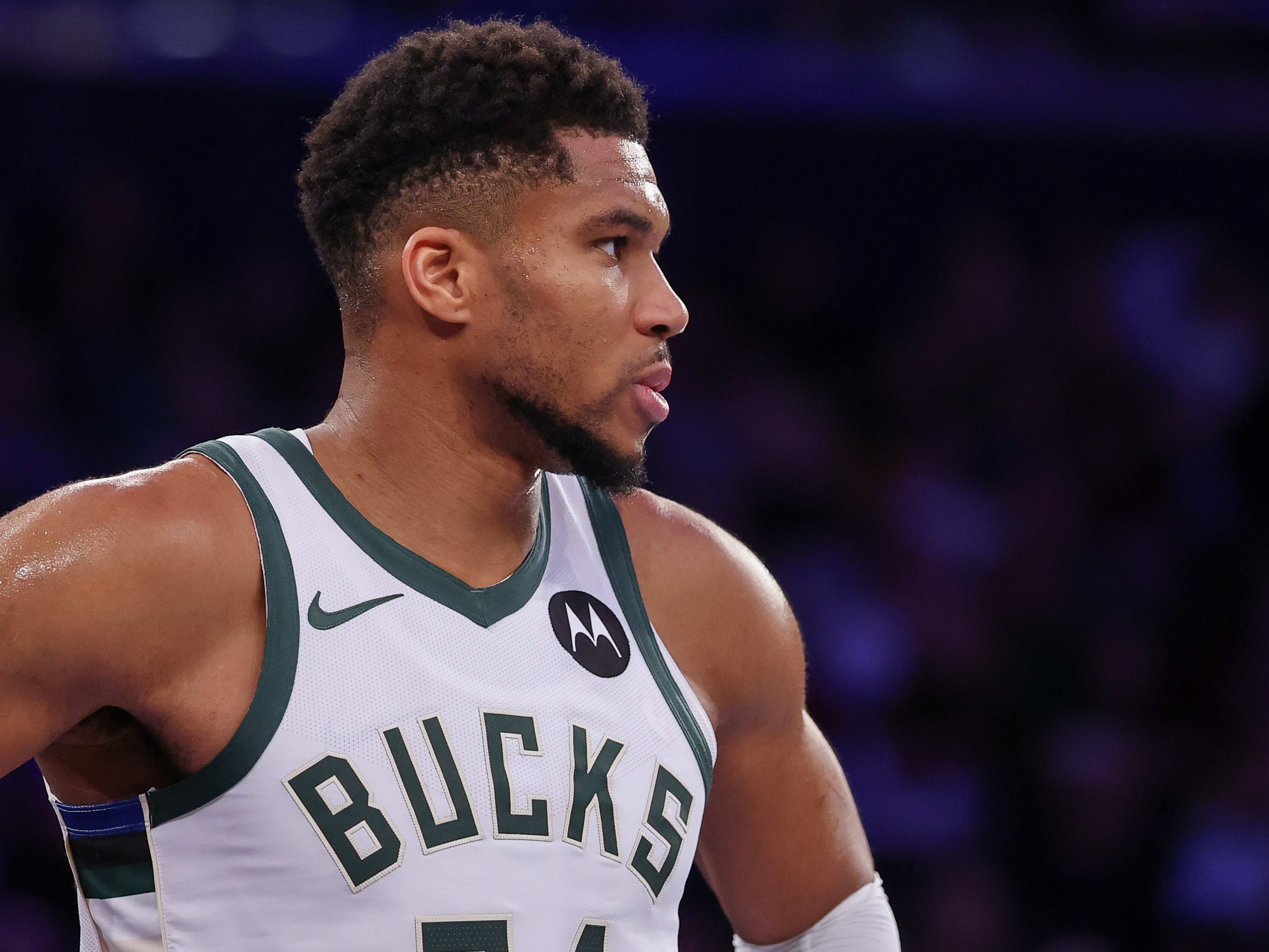 tennis giannis antetokounmpo