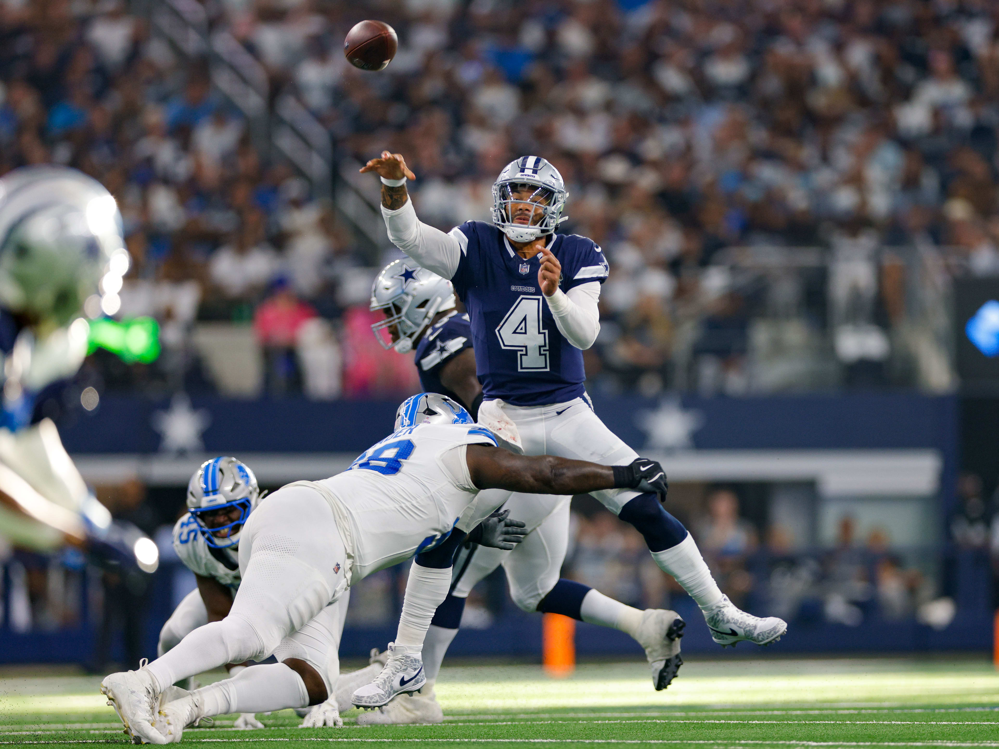 Detroit Lions DT D.J. Reader getting pressure on Dak Prescott