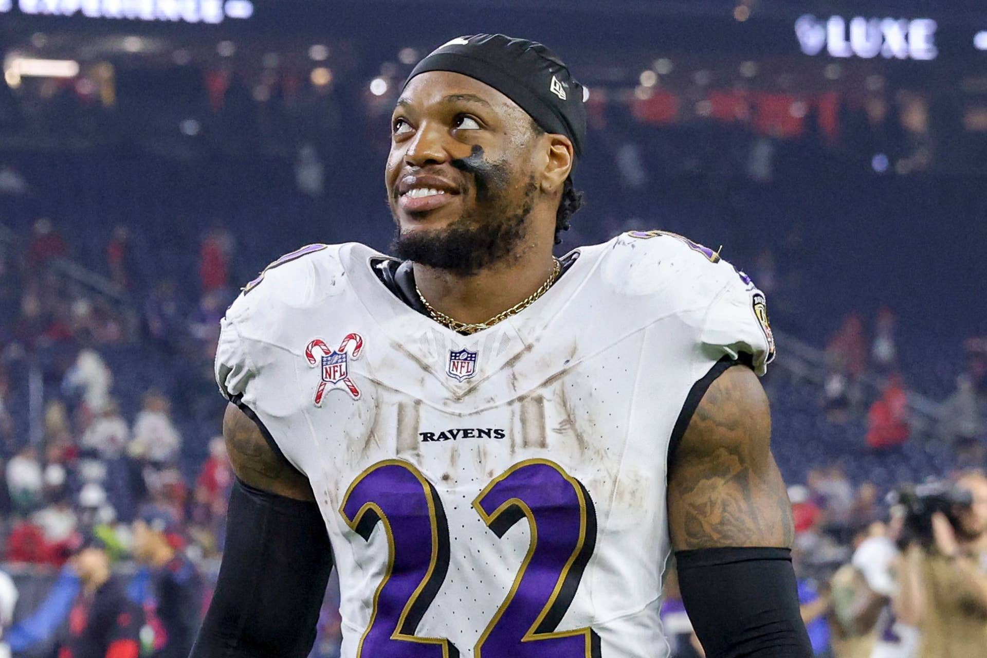 Derrick Henry's Physical Appearance While Signing Ravens Extension Turns Heads - Athlon Sports
