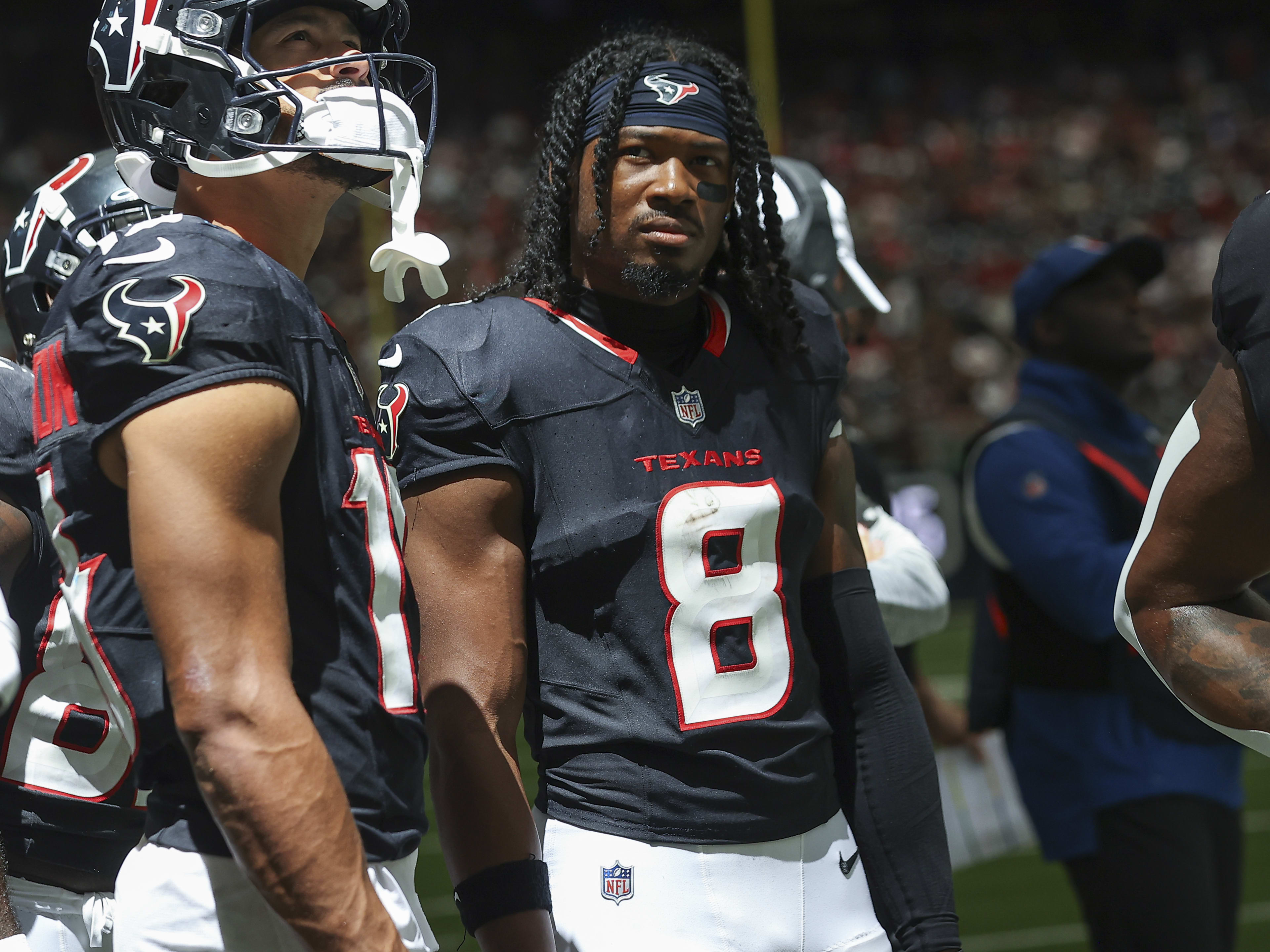 Houston Texans wide receiver John Metchie III (8).