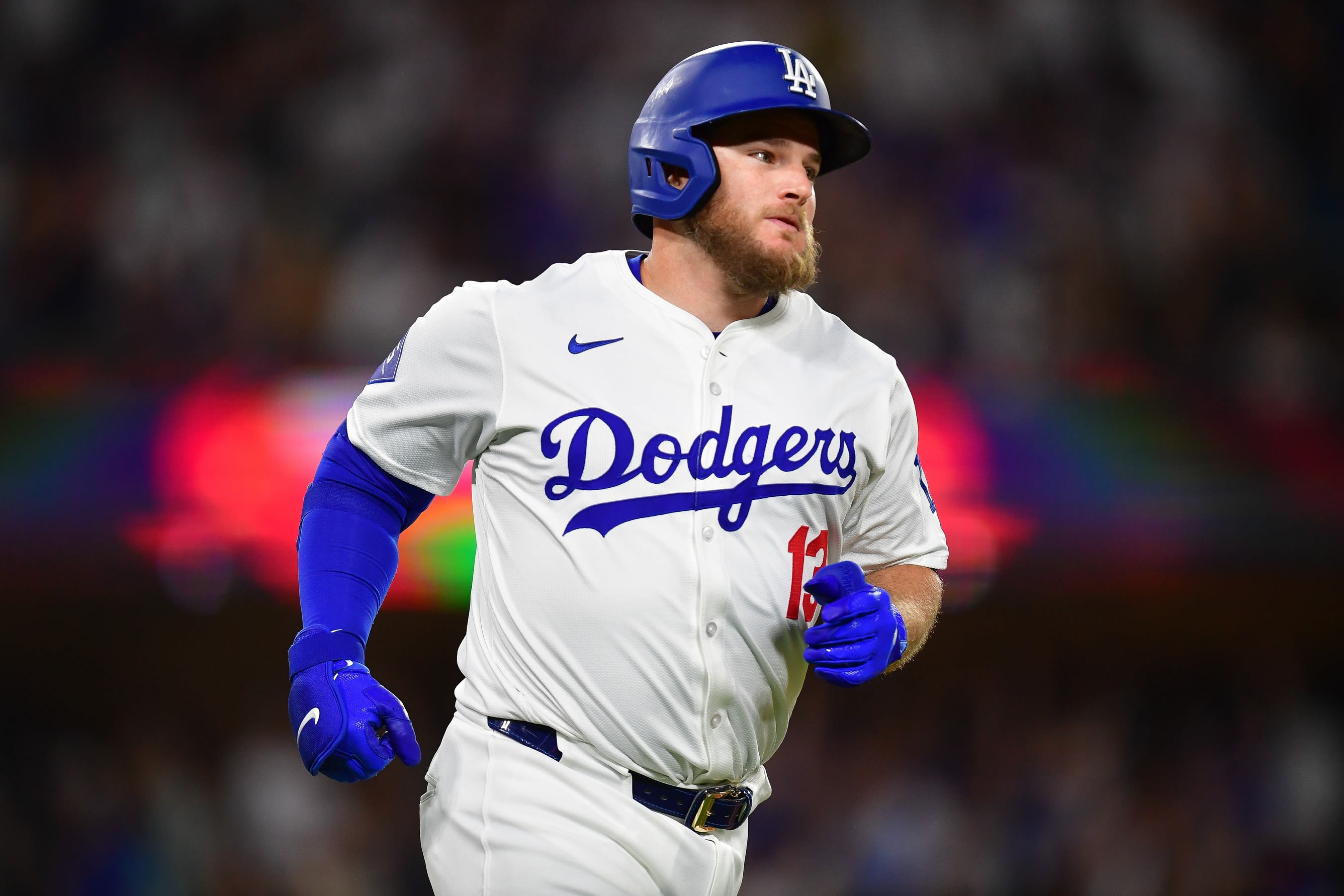 Dodgers' Max Muncy Opens up About His Knee Injury - Athlon