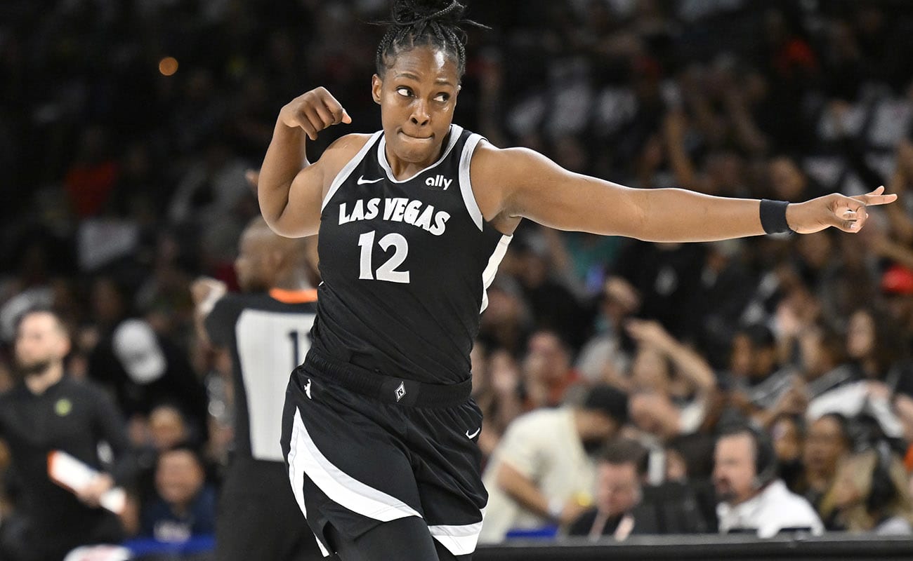 Chelsea Gray is Powerful X-Factor for Las Vegas Aces - Athlon Sports