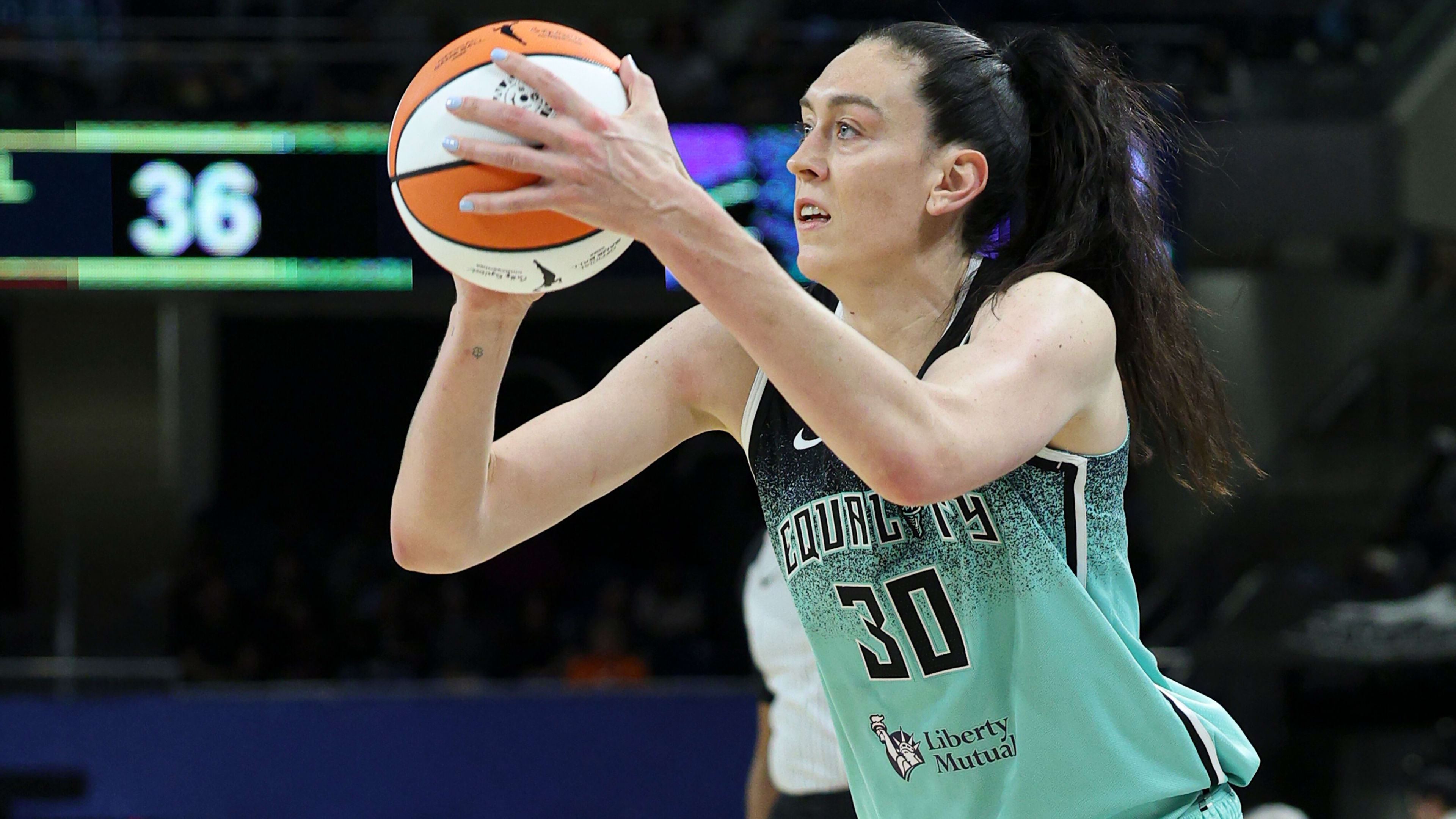 Breanna Stewart leads the New York Liberty in scoring early on in the WNBA season.
