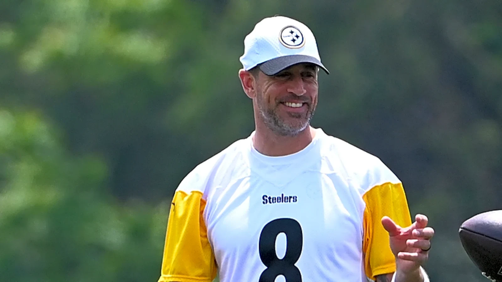 Steelers QB Aaron Rodgers Sends Message About His Wife - Athlon Sports