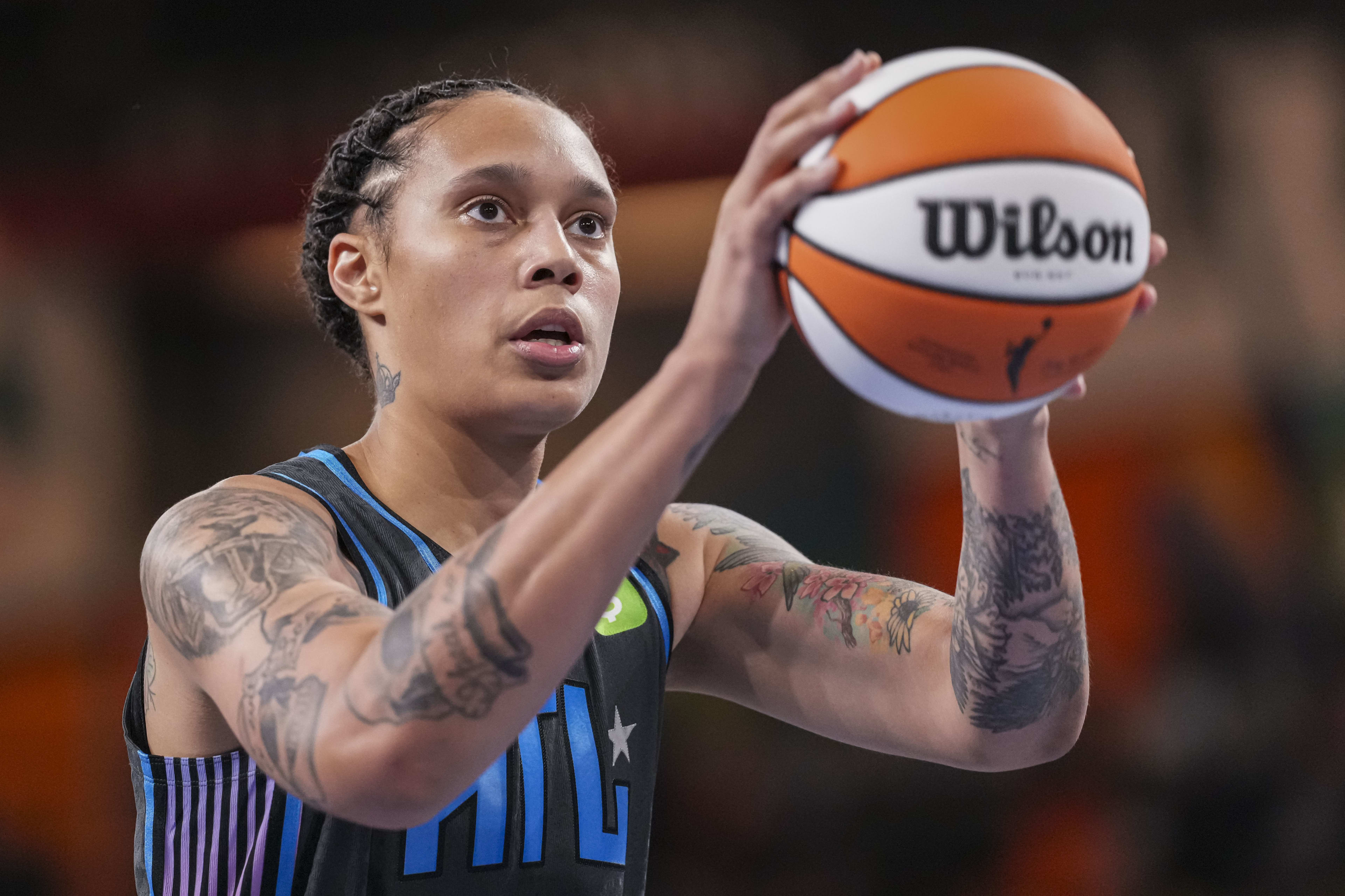 Atlanta Dream center Brittney Griner (42)