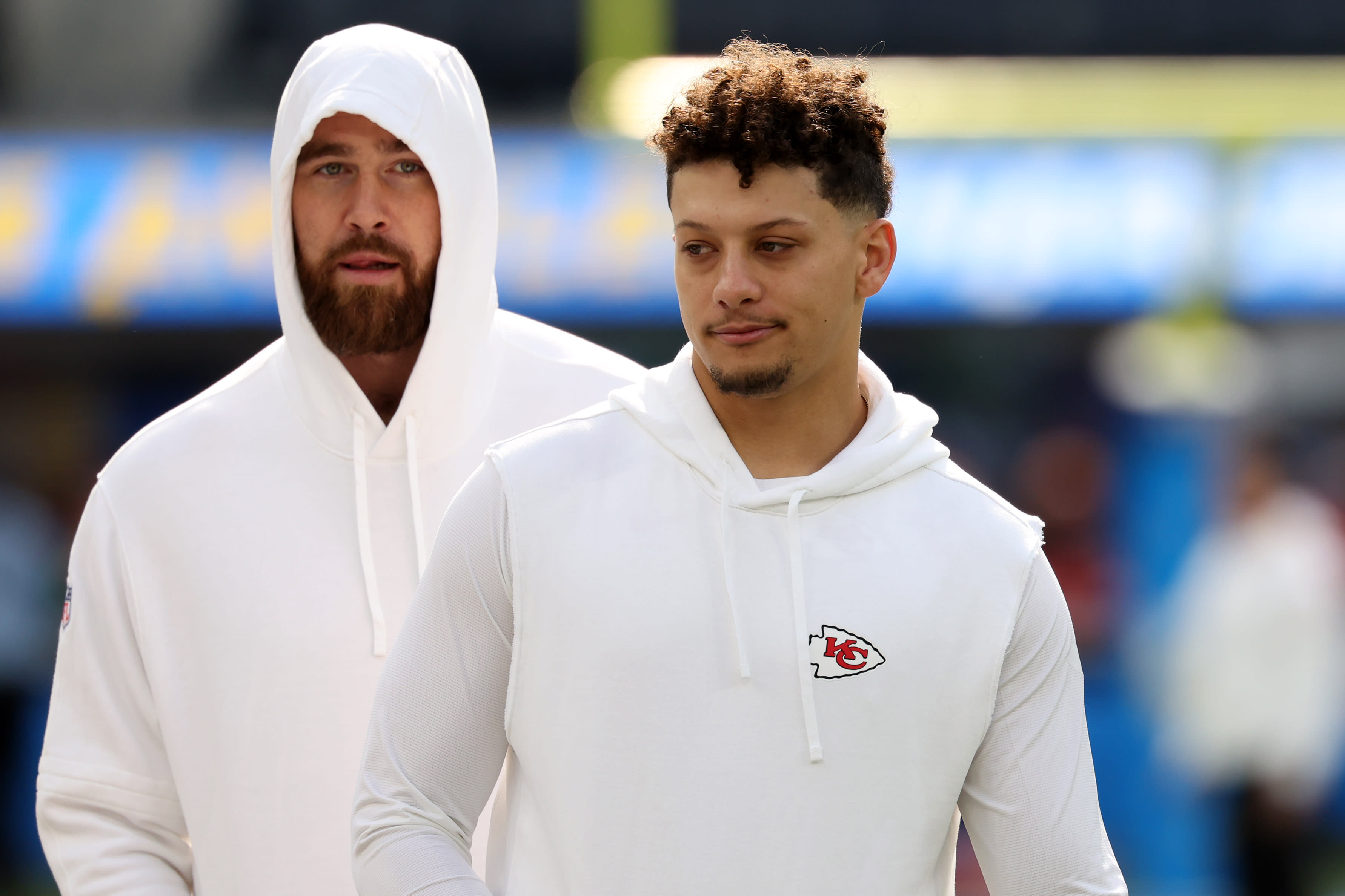 Kansas City Chiefs tight end Travis Kelce (87) and quarterback Patrick Mahomes (15).